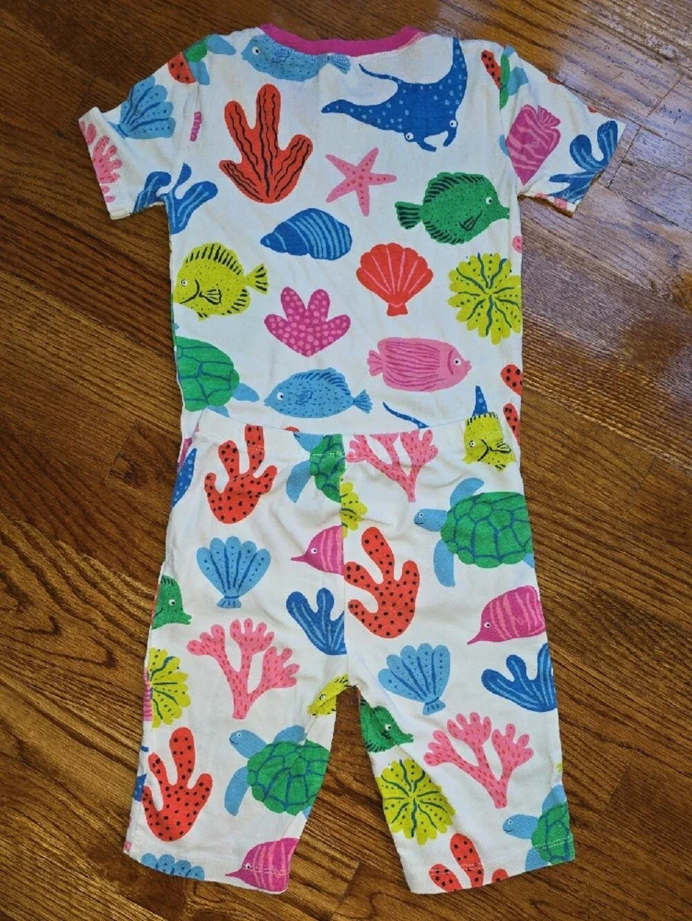 Mini Boden 2 Piece White Pajama Set with Multicolor Ocean Prints